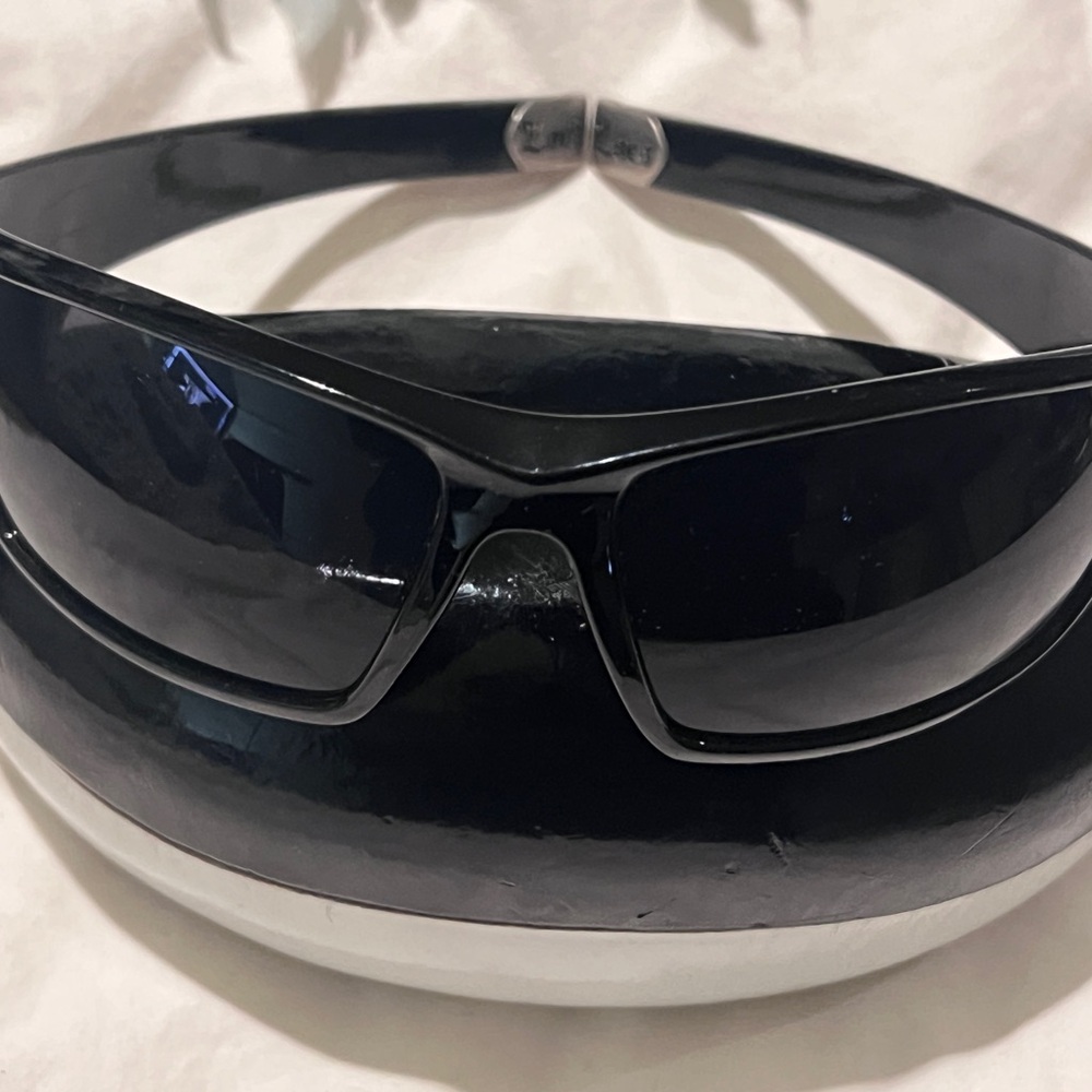 Loco Sleek Black Sunglasses with case